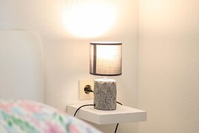 Apartment Vesna near beach with balcony