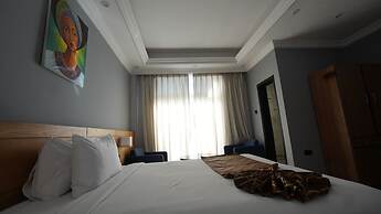 Mazeki Addis Boutique Hotel