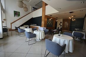 Mazeki Addis Boutique Hotel