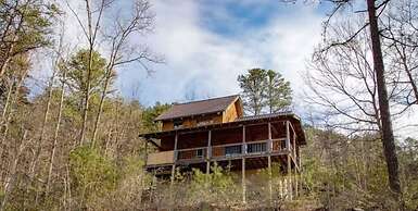 Pop's Perch 2 Bedroom Cabin by RedAwning