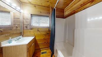 Evie's Mountain Castle 2 Bedroom Cabin by RedAwning