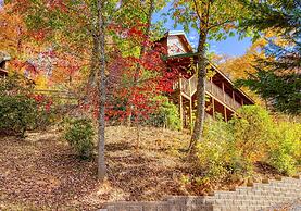 Enchanted View Lodge 3 Bedroom Cabin by RedAwning