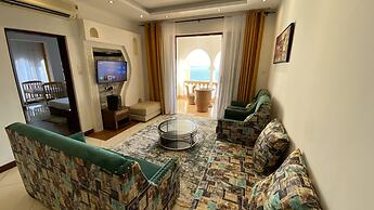Lux Suites Eden Seafront Apartments