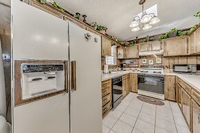 Ruidoso Cabin ~ 2 Mi to Alto Lake!