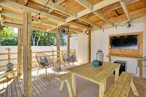 Steps to Deerfield Beach: Home w/ Private Patio!