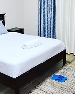 Lux Suites Silverstone  Apartments