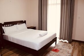 Lux Suites Silverstone  Apartments