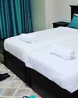Lux Suites Silverstone  Apartments