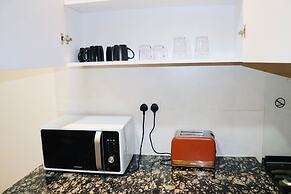Lux Suites Silverstone  Apartments