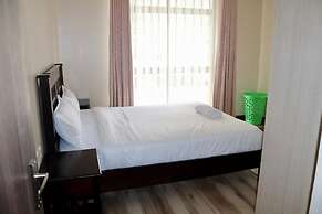 Lux Suites Silverstone  Apartments