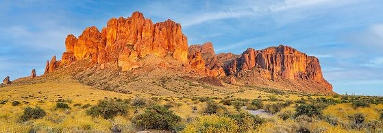 Fountain Cove Mesa 2 Bedroom Townhouse by RedAwning