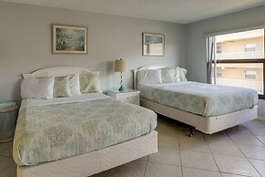 Sandy Shores Condo Across From Johns Pass!