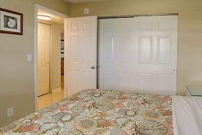 Sandy Shores Condo Across From Johns Pass!