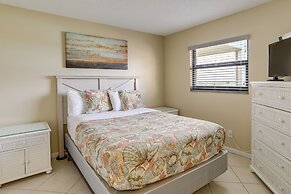 Sandy Shores Condo Across From Johns Pass!