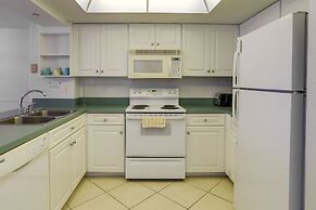 Sandy Shores Condo Across From Johns Pass!