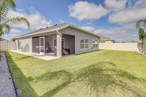 Community Pool & Tennis Court: Gem in The Villages