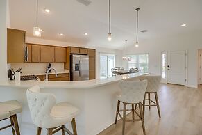 Community Pool & Tennis Court: Gem in The Villages