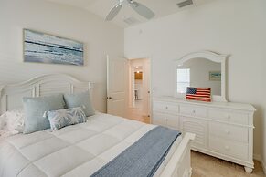 Community Pool & Tennis Court: Gem in The Villages