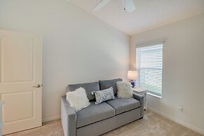 Community Pool & Tennis Court: Gem in The Villages