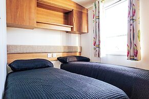 Captivating 6-person Caravan in Rhyl