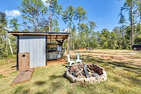 Quaint Abbeville Cabin Studio w/ Gas Grill!