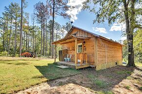 Quaint Abbeville Cabin Studio w/ Gas Grill!