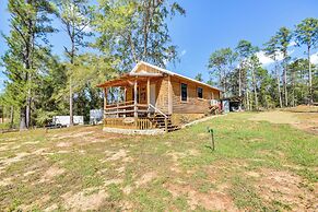 Quaint Abbeville Cabin Studio w/ Gas Grill!