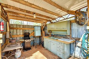 Quaint Abbeville Cabin Studio w/ Gas Grill!
