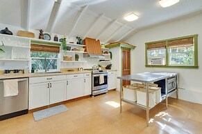 Mount Dora Home: Private Pool, Spa & Tropical Bar!