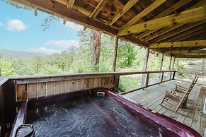 Hunter's Hideaway 2 Bedroom Cabin by RedAwning