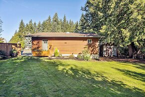 Pet-friendly Kent Vacation Rental, Walk to Lake!