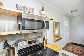 Pet-friendly Kent Vacation Rental, Walk to Lake!
