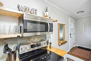 Pet-friendly Kent Vacation Rental, Walk to Lake!