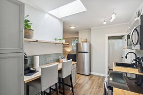 Pet-friendly Kent Vacation Rental, Walk to Lake!