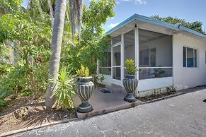 Walk to Ocean: Chic Deerfield Beach Cottage!