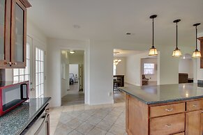 Crescent City Home w/ Hot Tub: Half-block to Beach