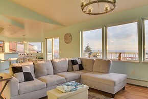 Oceanfront Kenai Villa w/ Fireplace & Deck
