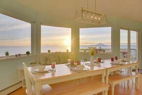 Oceanfront Kenai Villa w/ Fireplace & Deck