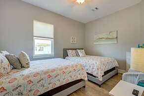 Galveston Home w/ Outdoor Shower: Steps to Beach!