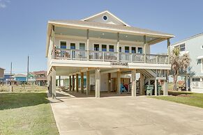 Galveston Home w/ Outdoor Shower: Steps to Beach!