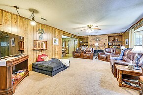 Vintage Chipley Getaway on Large Private Property