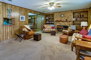 Vintage Chipley Getaway on Large Private Property