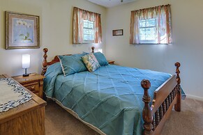 Vintage Chipley Getaway on Large Private Property