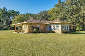 Vintage Chipley Getaway on Large Private Property