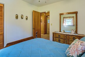 Vintage Chipley Getaway on Large Private Property