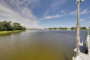 Waterfront Barrington Estate With Hot Tub!