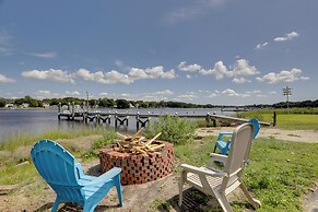 Waterfront Barrington Estate With Hot Tub!