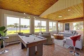 Waterfront Barrington Estate With Hot Tub!