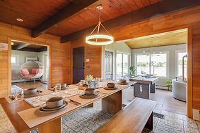 Waterfront Barrington Estate With Hot Tub!