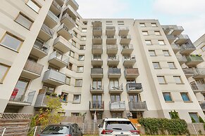 Turquoise Blue Apartment by Renters